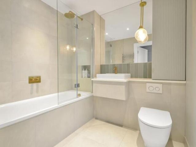 Apartment for sale in Hampshire