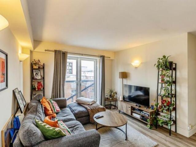 Apartment for sale in Finzels Reach, Bristol