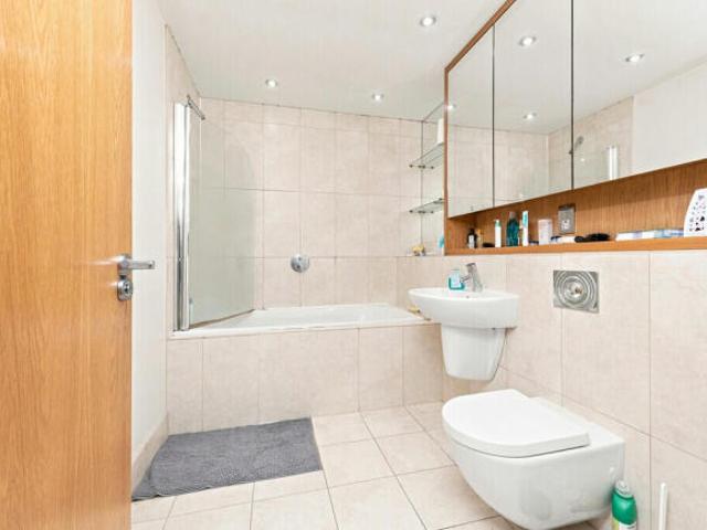 Apartment for sale in Huddersfield, West Yorkshire