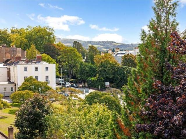Apartment for sale in Golden Valley, Gloucestershire
