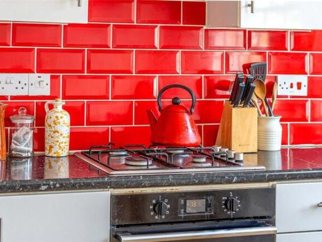 Apartment for sale in Stroud Green, Greater London