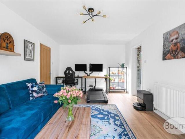 Apartment for sale in Guildford Park, Westborough