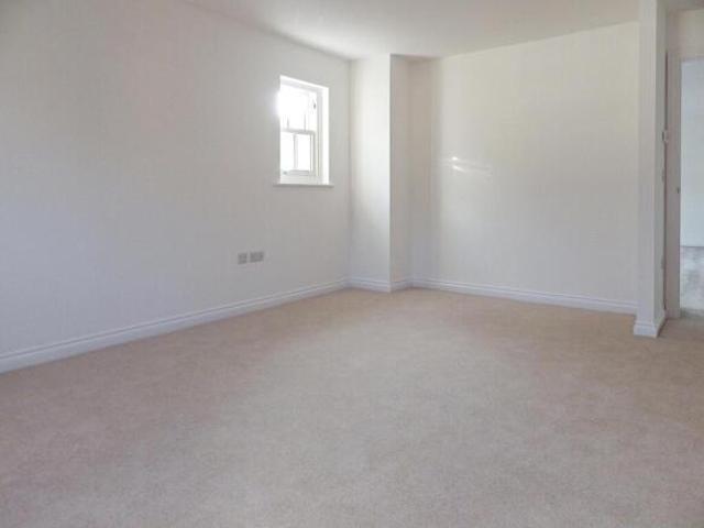 Apartment for sale in Swindon