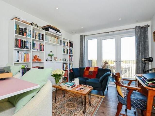 Apartment for sale in Watford, Hertfordshire