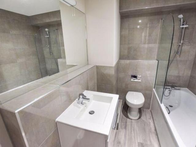 Apartment for sale in Chelmondiston, Suffolk
