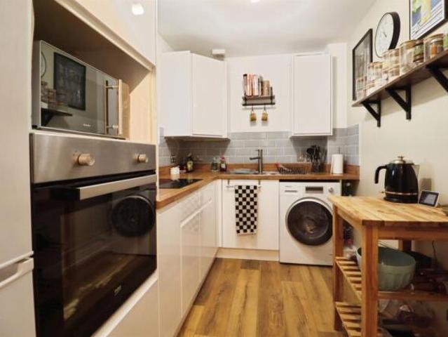 Apartment for sale in Cardiff International Sports Village, Falcon Lodge