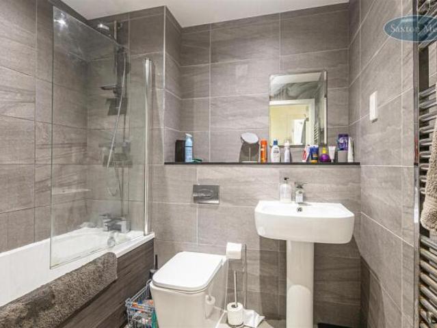 Apartment for sale in Chatham, Medway