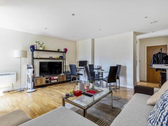 Apartment for sale in Cat Hill