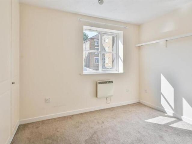 Apartment for sale in Navestock Side, Essex