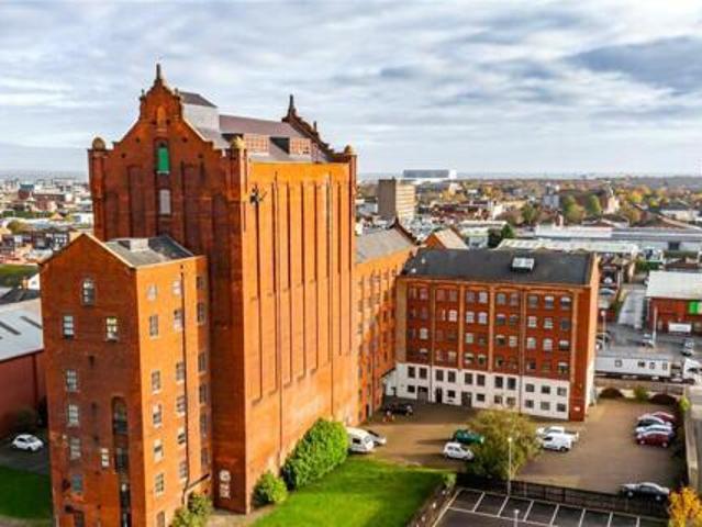 House for sale in Grimsby, North East Lincolnshire