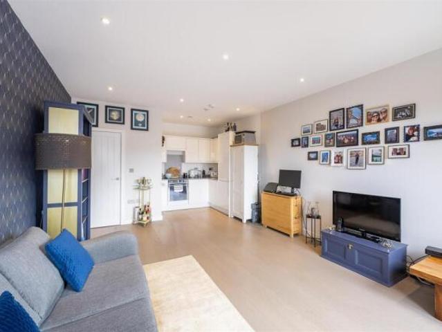 Apartment for sale in St Albans, Five Acres