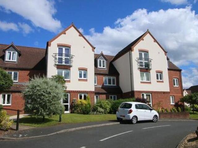 House for sale in Stourbridge, West Midlands