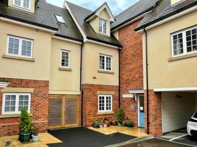 House for sale in Chipping Hill, Essex