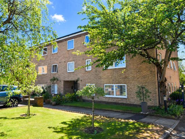 Apartment for sale in Trafford Park, Greater Manchester