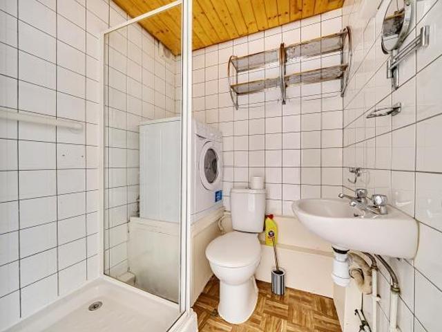 Apartment for sale in The Slade, Oxfordshire
