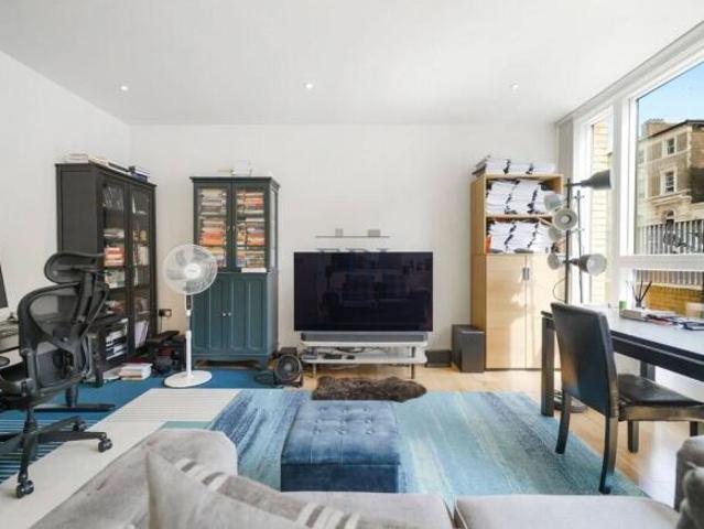 Apartment for sale in Arbury, Cambridgeshire