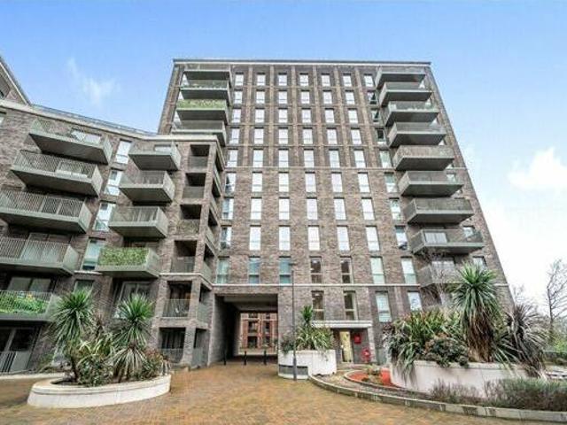 House for sale in Greater London