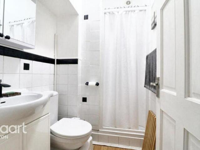 Apartment for sale in Spring Park, Luton