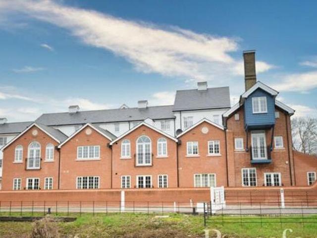 House for sale in Lyons, Greater London