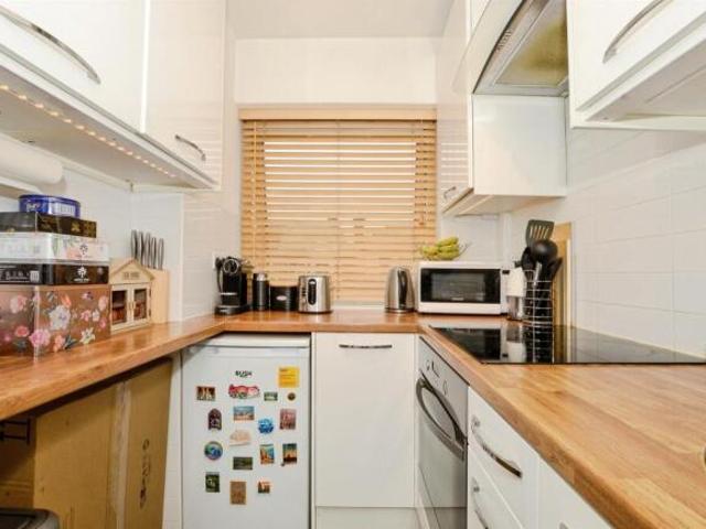 Apartment for sale in St Albans, Five Acres
