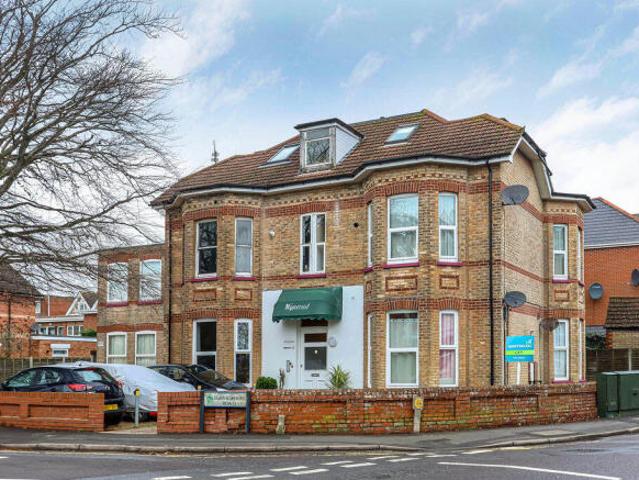 Apartment for sale in Boscombe, Bournemouth
