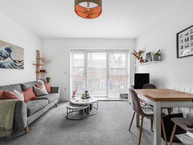 Apartment for sale in St Albans, Five Acres