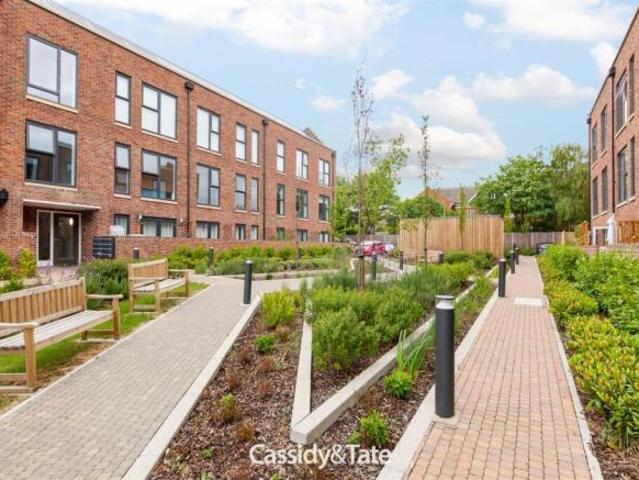 Apartment for sale in St Albans, Five Acres