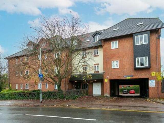 House for sale in The Image, Pouchen End