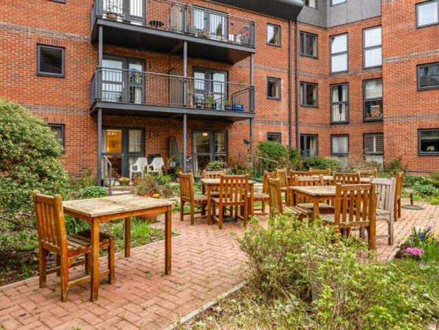 Apartment for sale in Gloucester, Gloucestershire