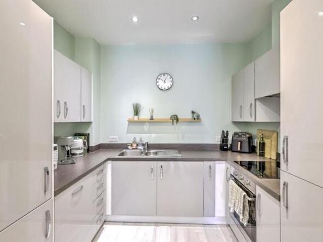 Apartment for sale in Cornwall