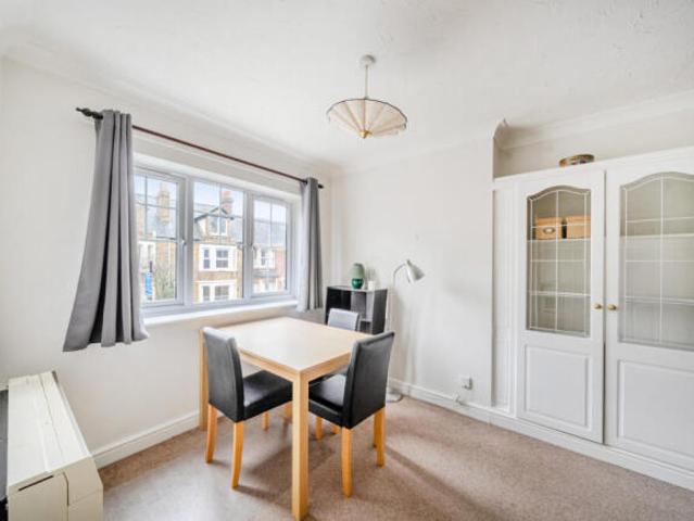 Apartment for sale in The Slade, Oxfordshire