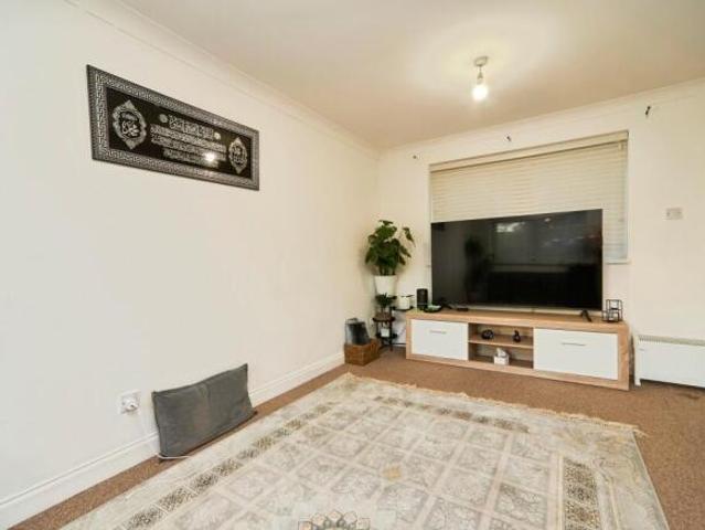 Apartment for sale in Leeds, West Yorkshire