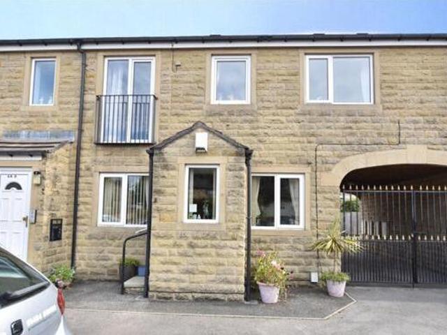 House for sale in Holmfirth, West Yorkshire