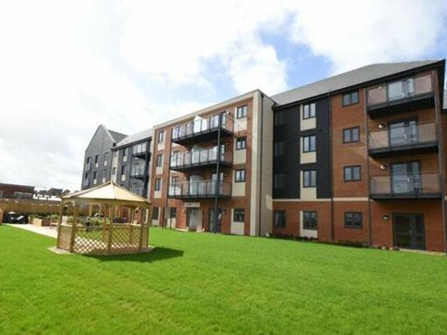House for sale in Hart, Hampshire
