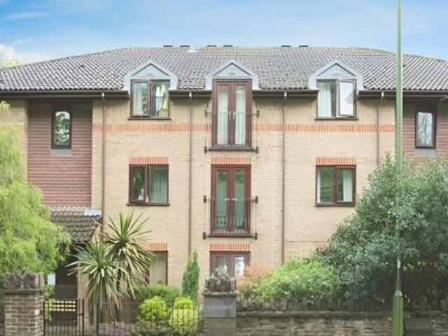 House for sale in Roffey, Horsham