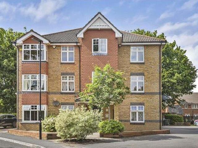House for sale in Greater London
