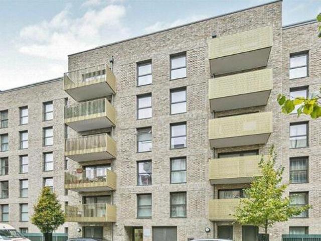 House for sale in Greater London
