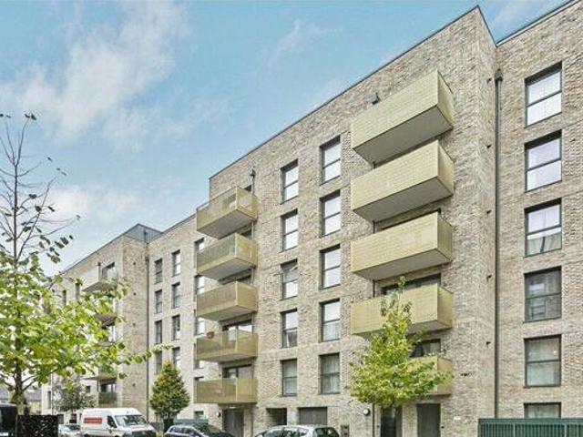House for sale in Greater London