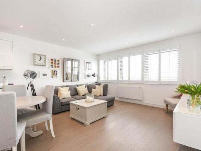 Apartment for sale in Navestock Side, Essex