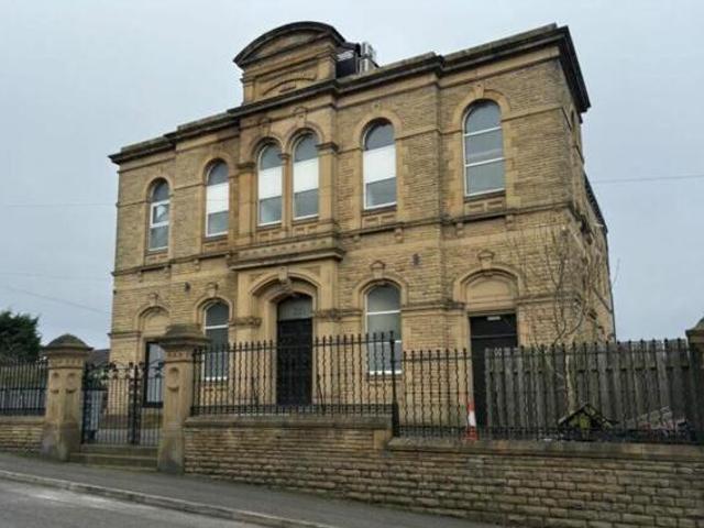 House for rent in Huddersfield, Kirklees