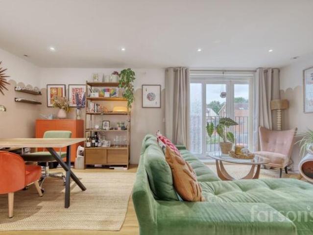 Apartment for sale in Navestock Side, Essex