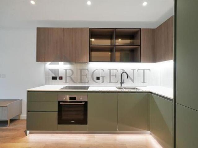 Apartment for sale in Southall, Greater London