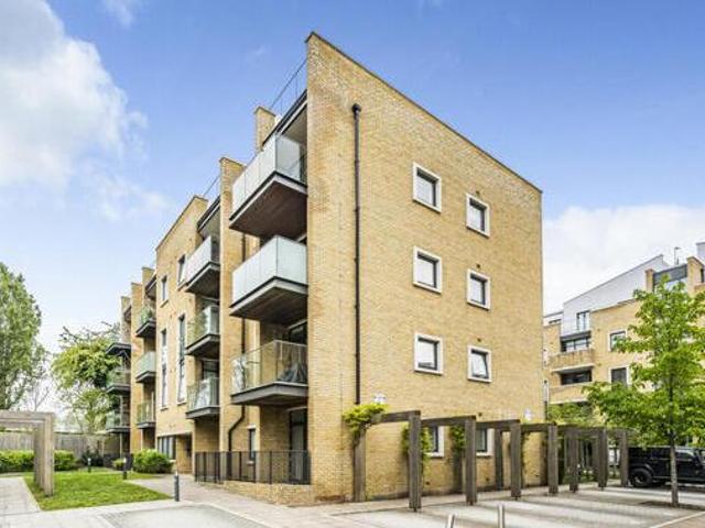 House for sale in Isleworth, Greater London