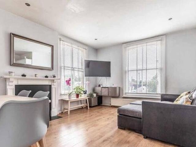 House for sale in Iver