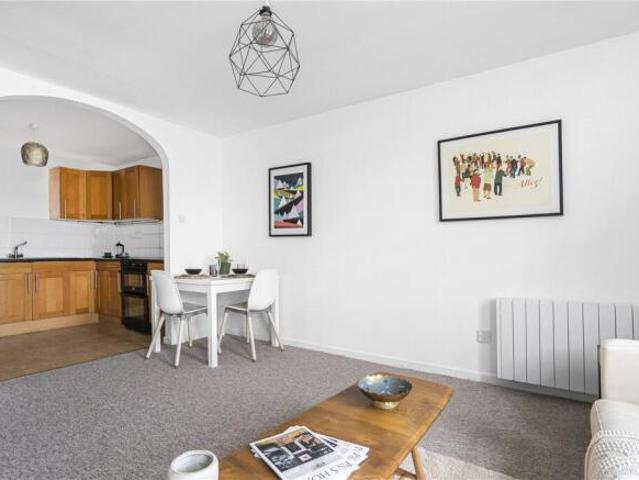 Apartment for sale in St Clement's, The Slade