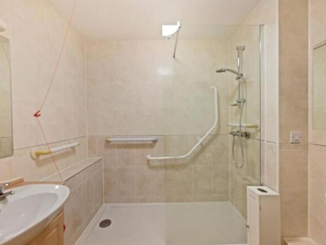 Apartment for sale in The Galleries, Navestock Side
