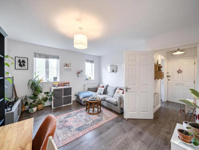 Apartment for sale in Peckham, Greater London