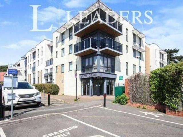 House for sale in Abbey End, Green Close