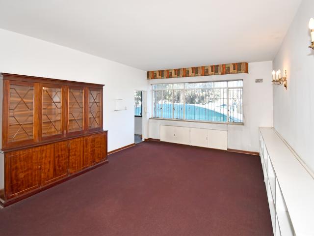 Apartment for sale in Vosloorus, Gauteng