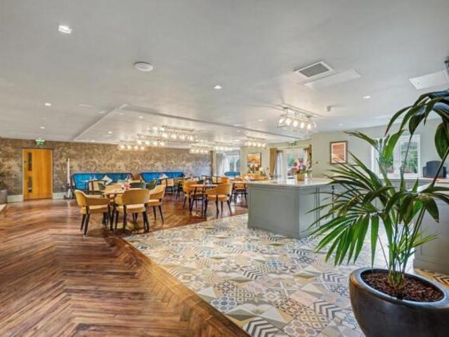 Apartment for sale in Midway, Kent